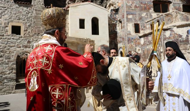 Trabzon'daki Sümela Manastırı'nda ayin yapıldı