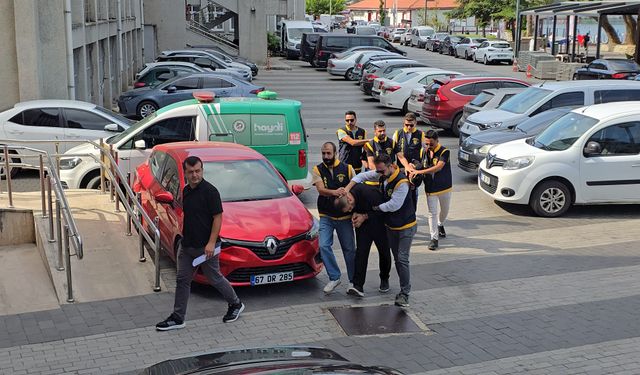 Zonguldak'ta ev kadınını 2 milyon 700 bin lira dolandıran 3 zanlı tutuklandı