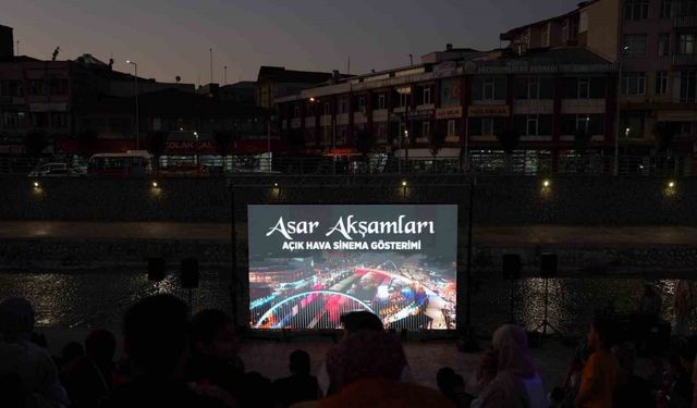 Asar akşamlarında ödüllü film gösterimi