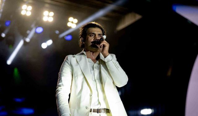 Bayhan Erzurum’da coşturdu