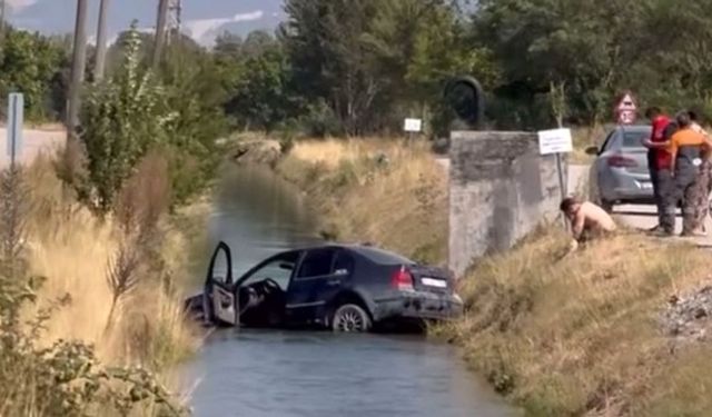 Bolu’da otomobil sulama kanalına uçtu