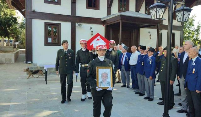 Edirne’de Kıbrıs gazisi son yolculuğuna uğurlandı