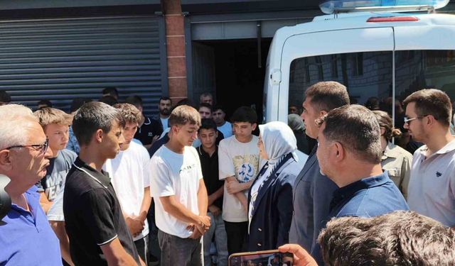 Kaza kurşunuyla hayatını kaybeden genç için gözyaşları sel oldu