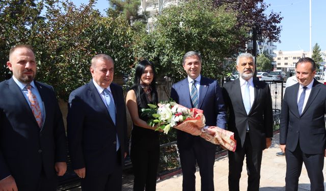 AK Parti Genel Başkan Yardımcısı Sırakaya, Mardin'in Midyat ilçesinde ziyaretlerde bulundu