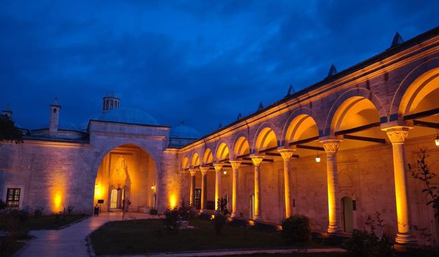 Edirne'deki Sağlık Müzesi gece müzeciliği konseptiyle yaklaşık 3 bin ziyaretçiyi ağırladı