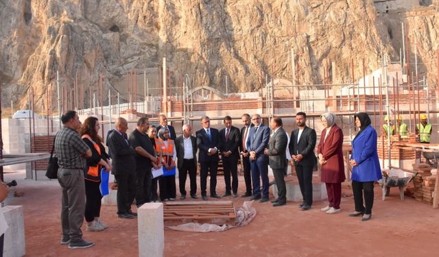 'Eski Van Şehri' tarihi yapılarıyla ayağa kaldırılıyor