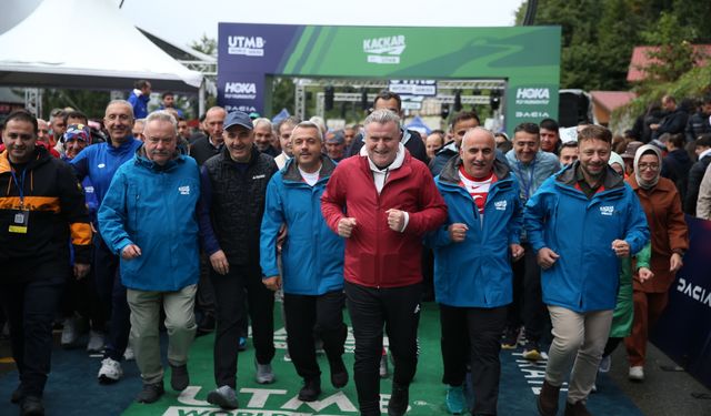 Gençlik ve Spor Bakanı Bak, Rize'deki 'Kaçkar by UTMB' organizasyonunda konuştu: