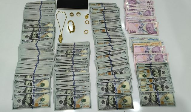 Mersin'de dolandırıcılık yaptıkları iddiasıyla yakalanan 4 şüpheliden 3'ü tutuklandı