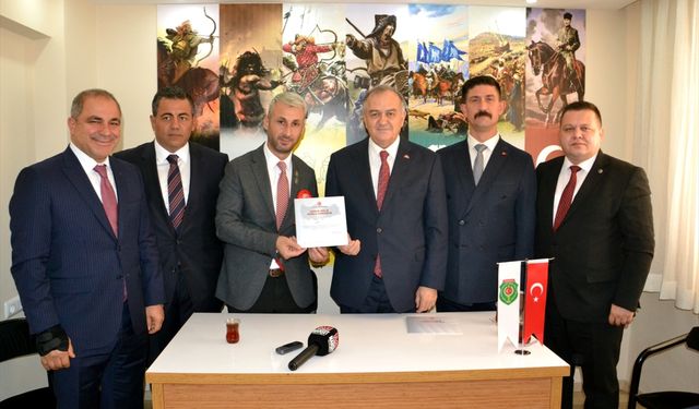 MHP Grup Başkanvekili Erkan Akçay, Manisa'da ziyaretlerde bulundu