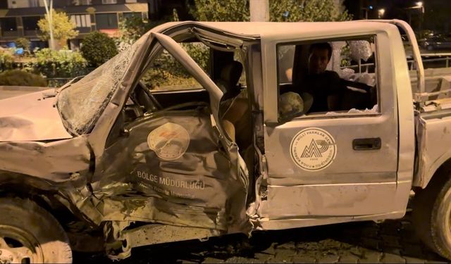 Osmaniye'de cip ile kamyonetin çarpıştığı kazada 4 kişi yaralandı