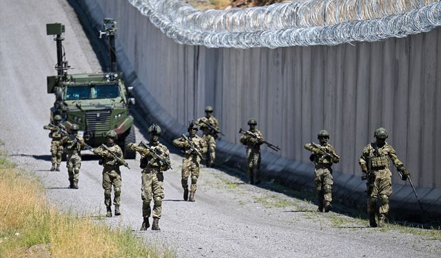 Van-İran sınırında inşa edilen güvenlik duvarının 204 kilometresi tamamlandı
