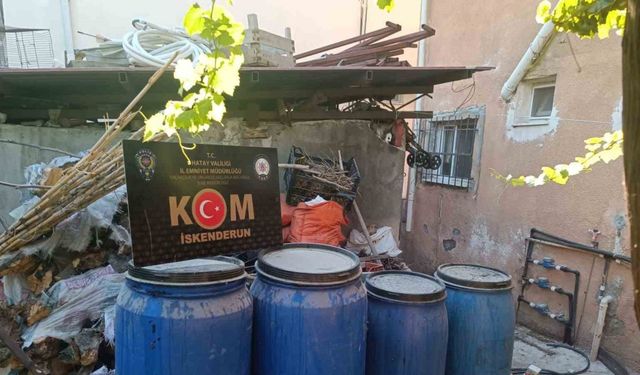 Arsuz’da sahte içki operasyonu: 2 bin 450 litre alkol ele geçirildi