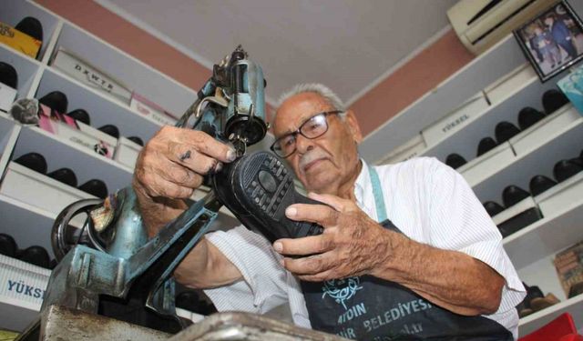 Ayakkabı doktoru Nail Usta, 75 yıldır baba mesleğini yapıyor