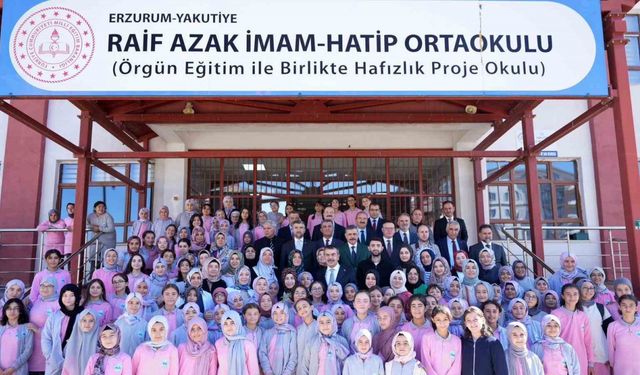 Bakan Tekin’den Erzurum’da sürpriz okul ziyareti