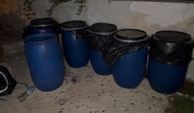 Hatay’da bin 260 litre fermente halde sahte içki ele geçirildi