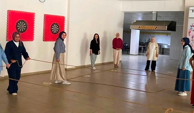 Kütahya Aile ve Sosyal Hizmetler İl Müdürlüğü personeline Psikososyal Destek Farkındalık eğitimi