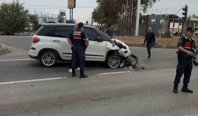 Lüleburgaz’da zincirleme kaza: 3 otomobil çarpıştı