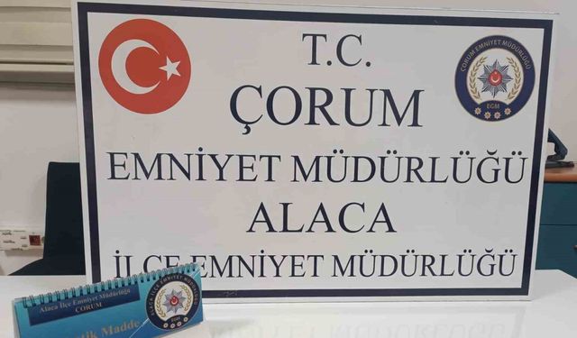 Polisin şüphesi ele verdi: Uyuşturucuyla yakalanan 3 kişi gözaltına alındı