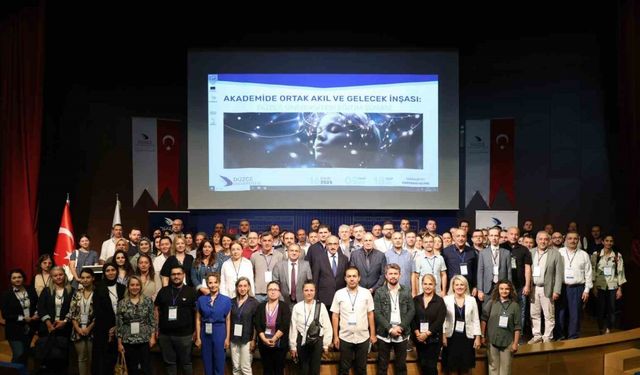 Prof. Dr. Koç "Yalnızca bilgi aktarmakla kalmamalı, öğrenmeyi de sevdirmeliyiz"