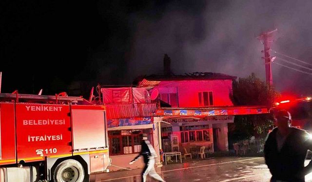 Şaphane’de çıkan yangından 2 ev tamamen yandı, 1 evde hasar oluştu