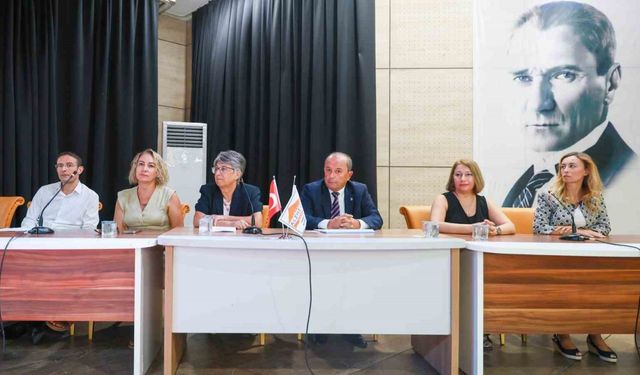 Uzmanlar Alzheimer’i anlattı