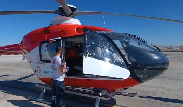 Van’da 34 günlük bebek uçak ambulansla İstanbul’a sevk edildi