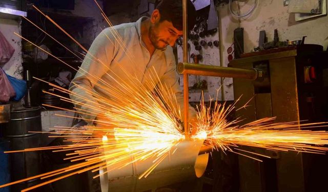 Van’da kış hazırlığı: Sobacılar çarşısında üretim hızlandı