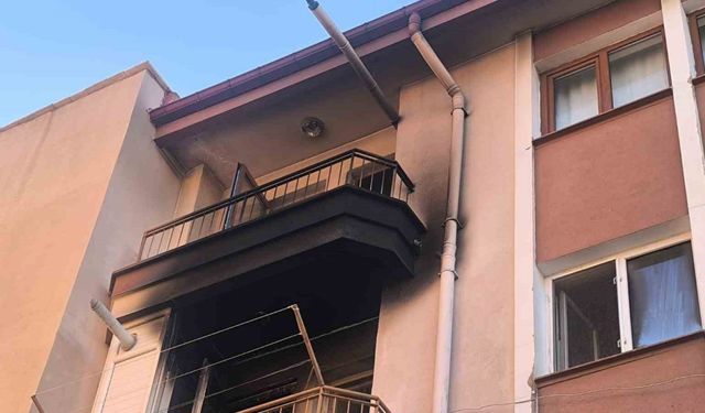 Yangında balkondan atlayan yaşlı adam hayatını kaybetti