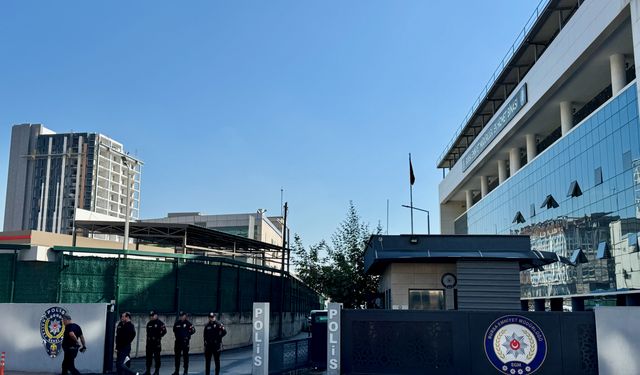 Eski Nilüfer Belediye Başkanı Erdem ile 20 şüpheli rüşvet soruşturmasında gözaltına alındı