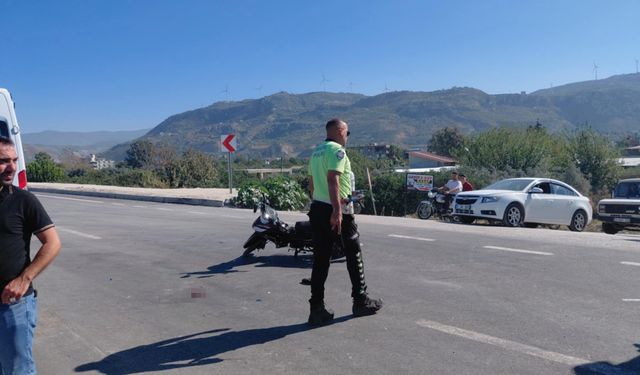 Hatay'da 3 aracın karıştığı kazada 1 kişi öldü, 5 kişi yaralandı