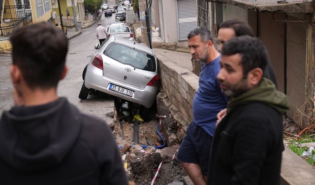 İzmir'de sağanak etkili oldu