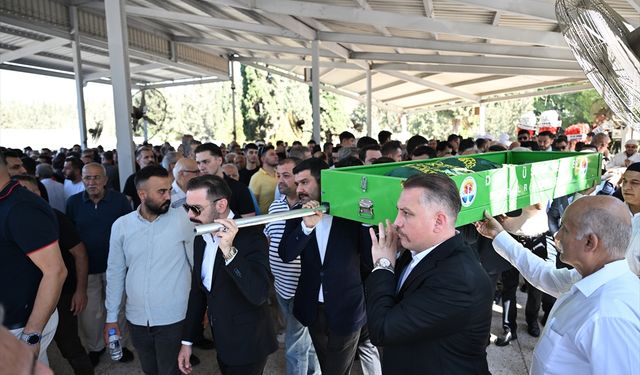 MHP Adana Milletvekili Ersoy'un annesinin cenazesi defnedildi