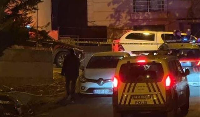 Sancaktepe'de 3 kişi silahlı saldırıda öldürüldü