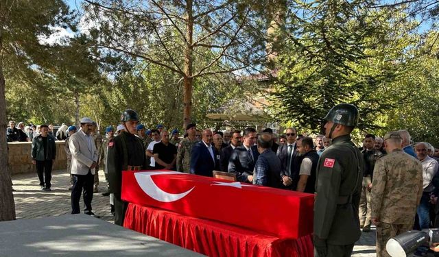 95 yaşında hayatını kaybeden Kore Gazisi son yolculuğuna uğurlandı