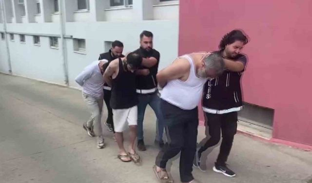 Adana’da 4 kilo metamfetamin yakalattılar, "Kahve içiyorduk" savunması yaptılar