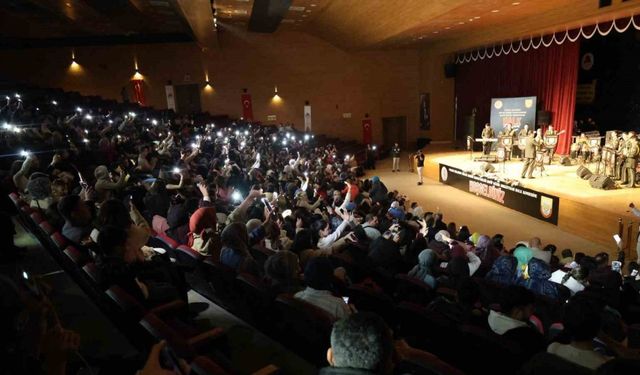 Ağrı’da 90’lar rüzgârı esti