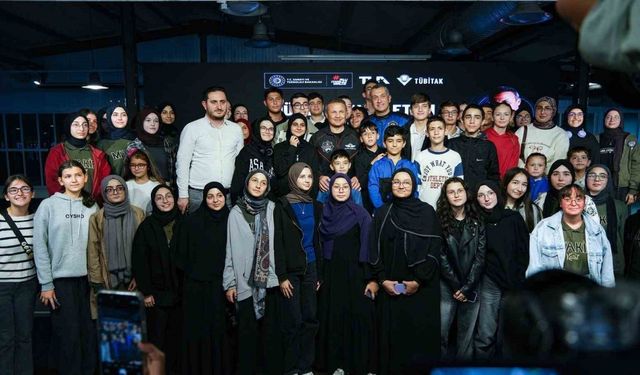 Alper Gezeravcı’dan öğrencilere uzay ilhamı