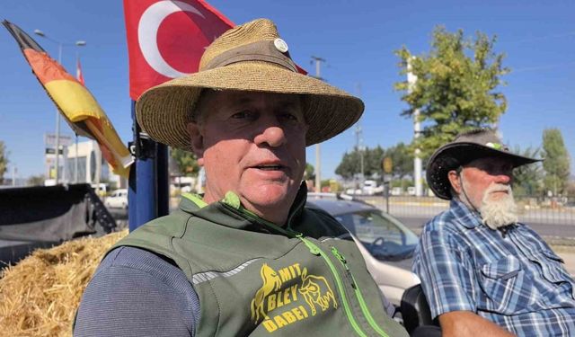 At arabasıyla 4 bin 800 kilometre yol katedecekler