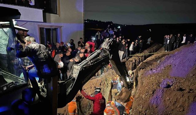 Bursa’da kanalizasyon çukuru kazarken göçük altında kalan 2 kardeş hayatını kaybetti