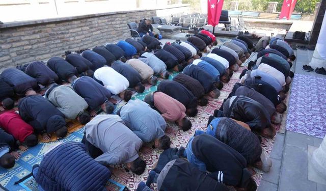 CHP döneminde yıkılan Murat Paşa Camisi 85 yıl sonra yeniden ibadete açıldı