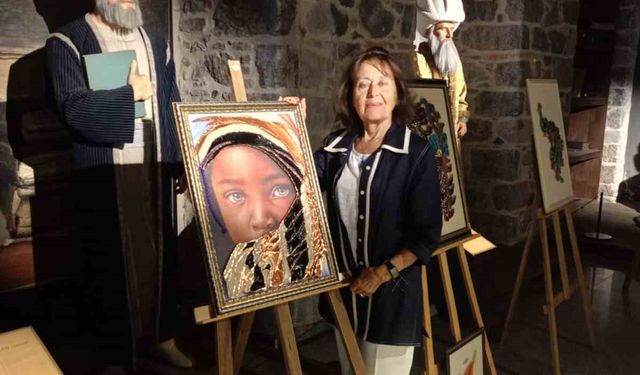 Çivi ile Telin Aşkı: Sabırla ilmek ilmek dokunan eserler sanatseverlerle buluşuyor