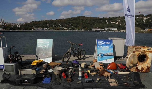 Denizden çıkan atıklar, görenleri hayrete düşürdü