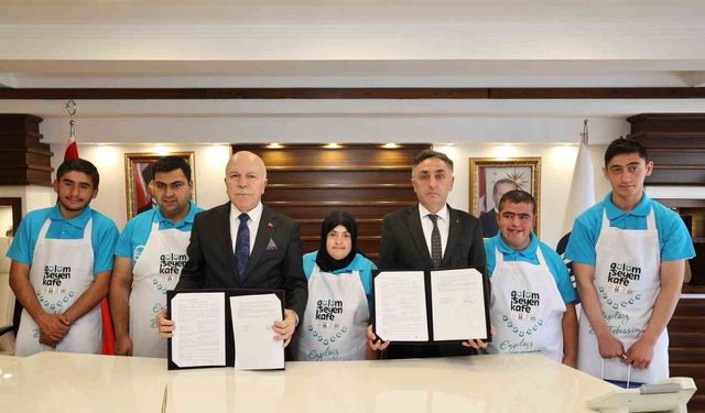 Erzurum’da özel bireylere istihdam desteği: Gülümseyen Down kafe