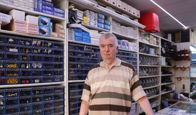 Eskişehir’in son zanaatkârı: 100 yıllık dikiş makinesini bile konuşturabiliyor