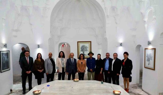 ‘Eylül Işığı’ resim sergisi Ney ezgileriyle açıldı