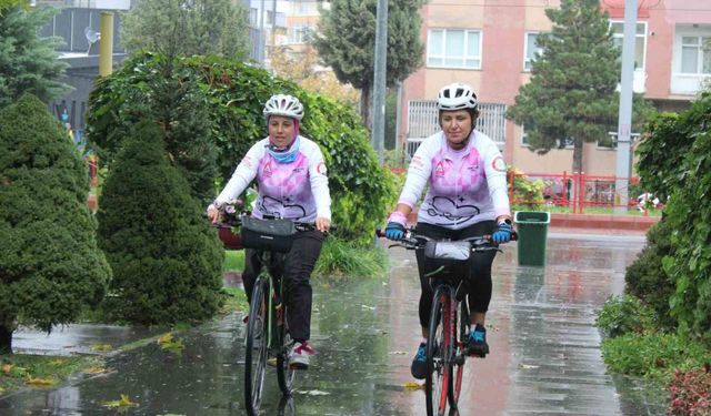 Kanseri yenen kadınlar mutluluk turuna çıktı: "Moralin bu hastalığı yenmek için ne kadar etkili olduğunu anlatıyoruz"