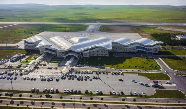 Sivas Nuri Demirağ Havalimanı’nı 9 ayda 395 bine yakın kişi kullandı
