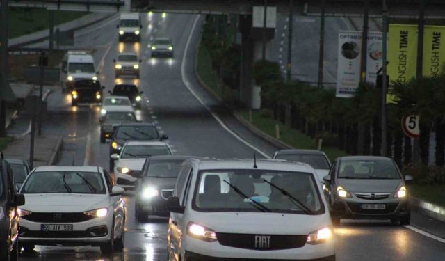 Tekirdağ’da şiddetli yağış hayatı olumsuz etkiliyor