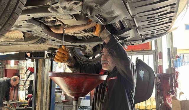 Uzmandan sürücülere kış uyarısı: "Lastik, akü ve antifrizi kontrol ettirin"