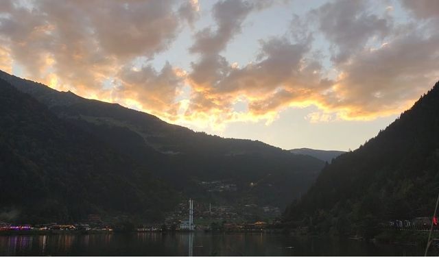 Uzungöl’de görsel şölen: Bulut geçişleri büyüledi